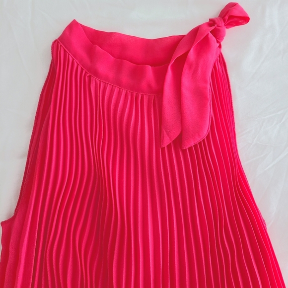 Korean brand pleated mini dress - Picture 3 of 6